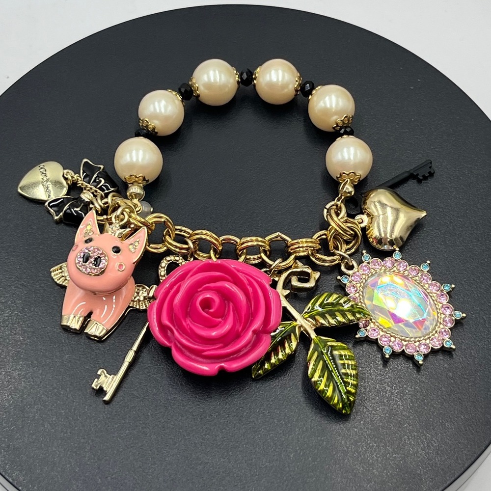 Betsey Johnson Rose Garden Flowers‎ Rose Flying Pig Charm Half Stretch Bracelet